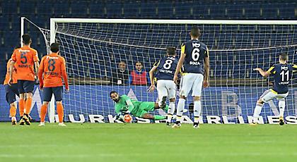 Ο Ναπολεόνι και η παρέα του «ξέραναν» Περέιρα και τα αστέρια της Φενέρ!