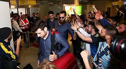 Έφτασε Βερολίνο η Φενέρ (pics)