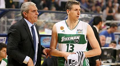 Έβριζαν τη μάνα του Πεδουλάκη στη συνέντευξη Τύπου! (video)