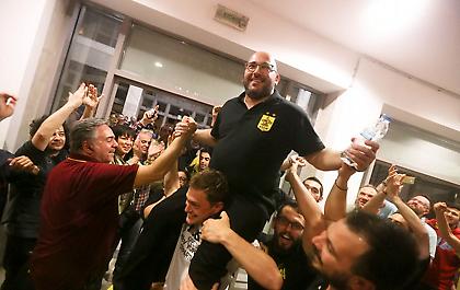 Σήκωσαν στα χέρια τον Λάσκαρη οι οπαδοί του Άρη (pics)