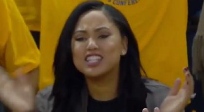 Τριποντάρες ο Κάρι, καμαρώνει η Αγέσα (video)