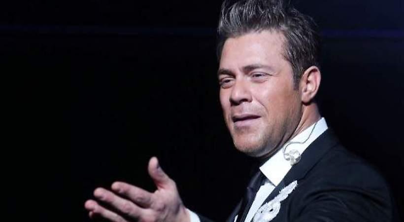 Ο Χρήστος Χολίδης απαντά για το τραγούδι των Metallica -Τι είπε για τη σάτιρα των «Αρβύλα»