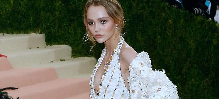 Η κόρη του Τζόνι Ντεπ - Η λολίτα που προκαλεί πυρετό στις Κάννες (pics)