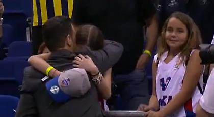 Η τρυφερή αγκαλιά του Ιτούδη στη συγκινημένη κόρη του (video)