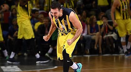 Συγκλονιστικός Μπουρούσης, αλλά επικός Σλούκας!