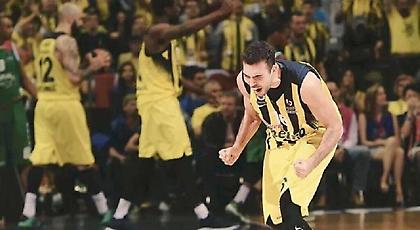 Ο ΣΥΓΚΛΟΝΙΣΤΙΚΟΣ πανηγυρισμός του Σλούκα!