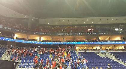 Η αποθέωση των παικτών της Λαμποράλ από τους οπαδούς (video)