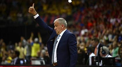 Αποθέωσε Σλούκα ο Ομπράντοβιτς