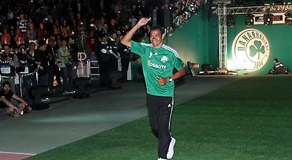 Το σύνθημα ακούγεται ξανά: «Ζιλμπέρτο Σίλβα οέ, οέ, οέ» (vids+pics)