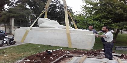 Βανδαλισμοί σε αγάλματα