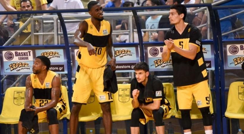 «Αποθεώθηκαν» οι παίκτες του Άρη (video)