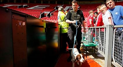 Λήξη συναγερμού με ελεγχόμενη έκρηξη στο «Ολντ Τράφορντ»!