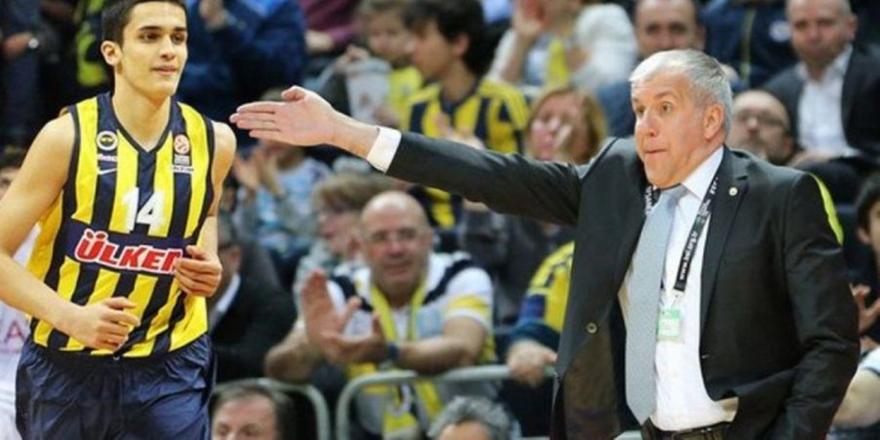 Φεύγει από τη Φενέρμπαχτσέ ο Γιουρτσεβέν