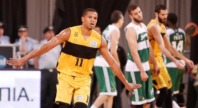 Γουότερς: «Για την υπερηφάνεια μας»