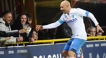 Ανανέωσε ο Μακαρόνε