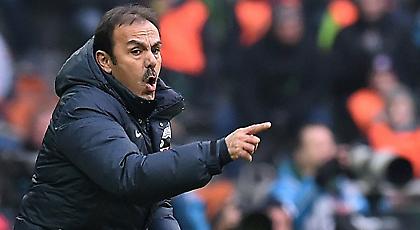 Ο Λουχουκάι στον πάγκο της Στουτγκάρδης