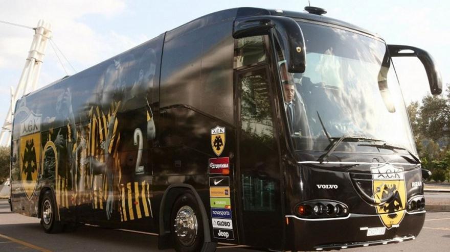 Οπαδοί του Ολυμπιακού προπηλάκισαν τον Γιώργο Τσακίρη (vid)