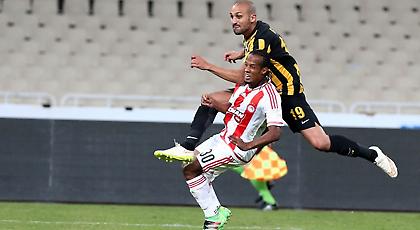 Τον έπιασε κορόιδο τον Ολυμπιακό η ΑΕΚ