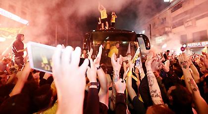 Χαμός στη Νέα Φιλαδέλφεια για τους Κυπελλούχους (video)