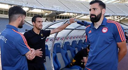 Διαψεύδει ο Ολυμπιακός το ποστάρισμα του Σιόβα με τα δάχτυλα