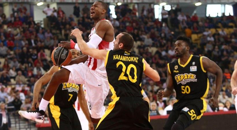 Παρόντες Στρόμπερι, Γ. Αγγελόπουλος