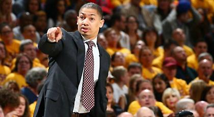 Απίστευτο μπουγέλο στον Τάιρον Λου οι παίκτες των Καβς (video)