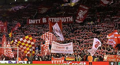 Όταν το «Άνφιλντ» έγινε… Μάντσεστερ και το KOP φώναζε για τη Γιουνάιτεντ!