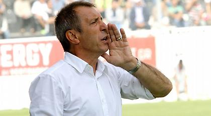 Νιόπλιας: «Αυτό το μεγαλείο το έχει μόνο η ΑΕΛ και ο ΟΦΗ»