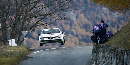 Renault Clio: Γράφει ιστορία και στους αγώνες (video)