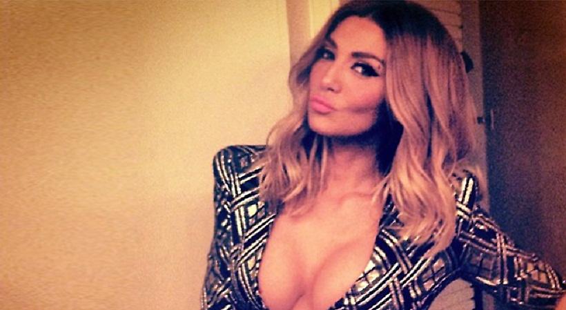 Το μπούστο της Ηλιάδη τρέλανε τη Μύκονο! (pics)