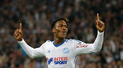 Γλυκοκοιτάζει Πρέμιερ Λιγκ ο Μπατσουαγί