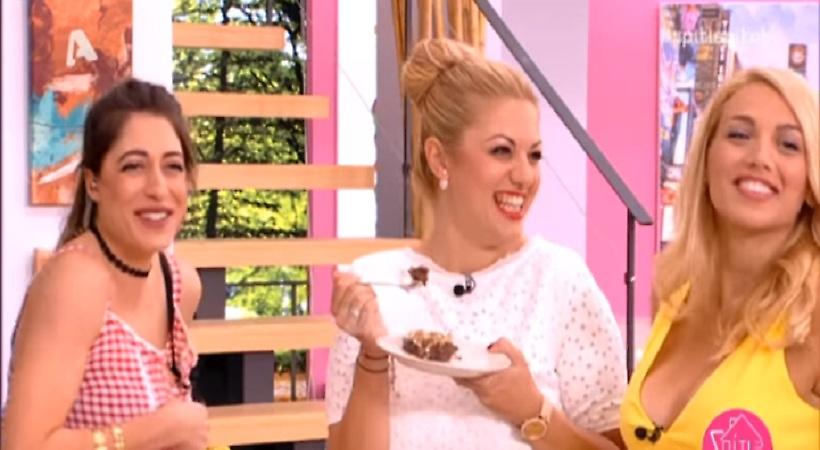 Άνοιξε το μπλουζάκι της Φλορίντα Πετρουτσέλι! (video)