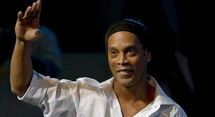 Στο Μιλάνο για τον τελικό του Champions League ο Ροναλντίνιο (pic)