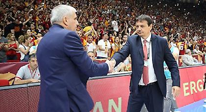 Έφαγε ροχάλα στο πρόσωπο ο Ομπράντοβιτς! (pic)