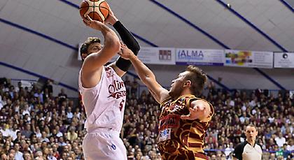 Στον τελικό και… περιμένει η Αρμάνι