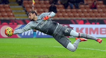 Τρελά λεφτά θέλει η Μίλαν για τον Ντοναρούμα