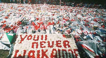 Σάλος στην Αγγλία: Συνελήφθη υβριστής των θυμάτων του Χίλσμπορο! (pics)