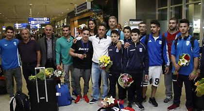 Αποθέωση για Πετρούνια