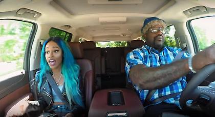 Κι όμως: Δεν πήραν χαμπάρι πως ο μεταμφιεσμένος ταξιτζής ήταν ο Σακίλ (video)