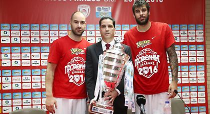 Σφαιρόπουλος: «Δίνουν και την ψυχή τους για τον Ολυμπιακό οι πρόεδροι»