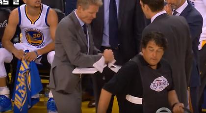 Καράτε… Κερ (video)