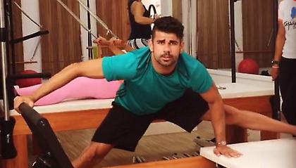 Ο Ντιέγκο Κόστα κάνει πιλάτες (pics)