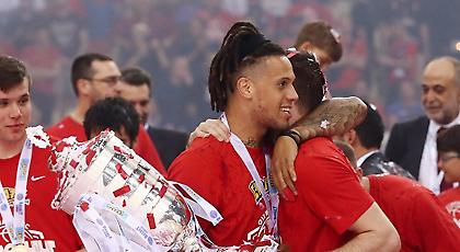 Χάκετ: «Ευγνώμων στον Ολυμπιακό»