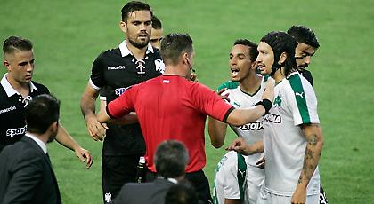 Ο διαιτητής πάλι για τον Ολυμπιακό έπαιζε;