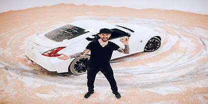 To Nissan 370Z NISMO φτιάχνει και… λουκουμάδες (video)