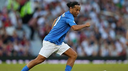 Ροναλντίνιο... απλά! (video)