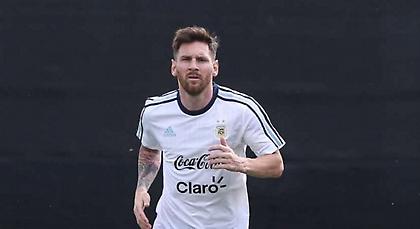 Σε θαύμα ελπίζουν στην Αργεντινή για τη συμμετοχή του Μέσι