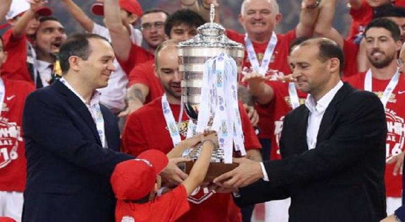 Η αποθέωση των Αγγελόπουλων στο ΣΕΦ