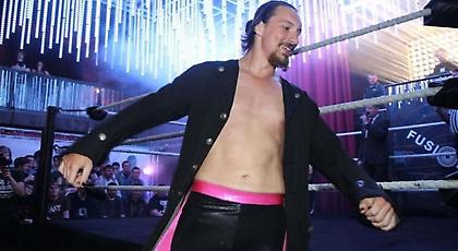 Ο παλαιστής-σωσίας του Ιμπραΐμοβιτς! (pics)