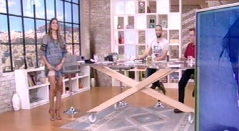 Η Σταματίνα Τσιμτσιλή σήκωσε το φόρεμά της (video)